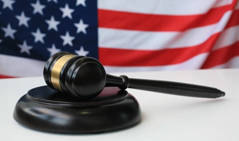 gavel, usa, flag-7233485.jpg